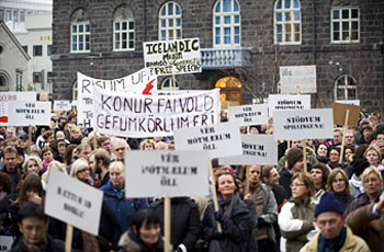 people take to the streets of Reykjavik, Iceland, on November 8, 2008 to call on the government to resign and for banks to be more open about the country's financial crisis