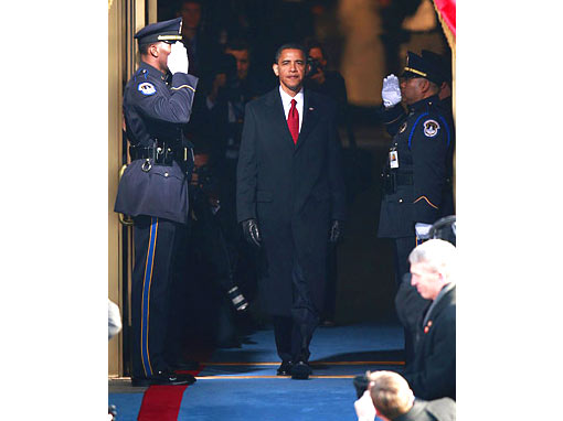 Obama arrives onto the dais