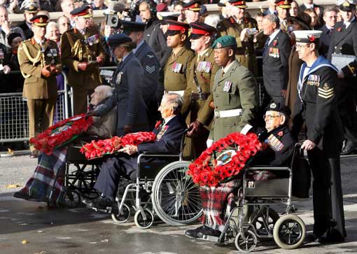 Britain's oldest World War I war veterans, Henry Alingham, 112 years old, (L), Harry Patch, 110 years old, (C) and Bill Stone (R) attend the Armistice Day service at the Cenotaph in London, Britain, 11 November 2008. Three of four surviving British veterans of World War I were present to mark the 90th anniversary of the end of World War I.