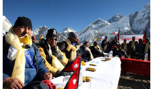 Cabinet meeting at Mt. Everest Nepal's top politicians strapped on oxygen tanks Friday and held a Cabinet meeting amid the thin air of Mount Everest to highlight the danger global warming poses to glaciers.