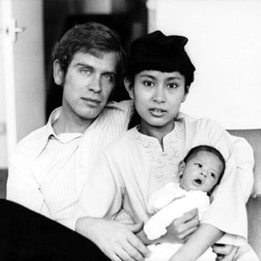 Aung San Suu Kyi and family